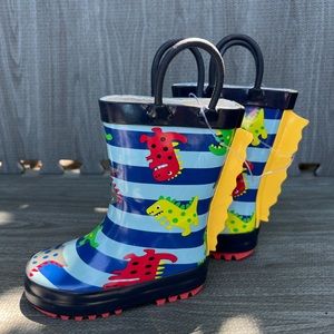 Rain boots size 5